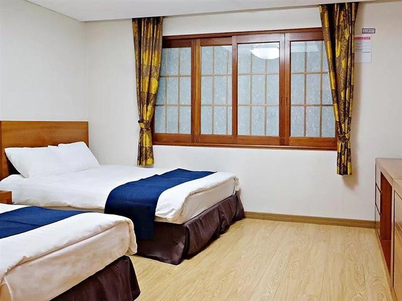 Jeju Parkside Tourist Hotel Εξωτερικό φωτογραφία