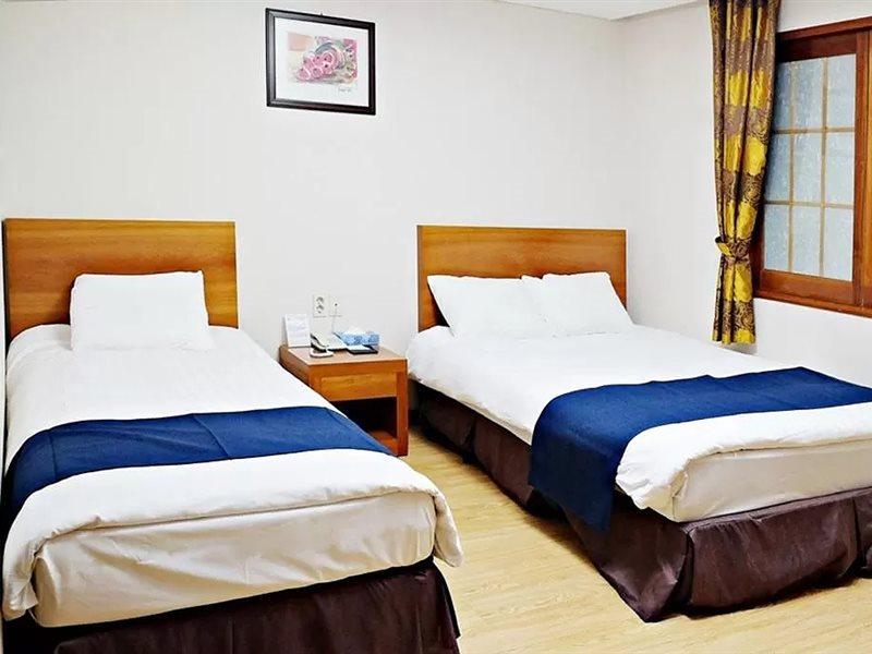 Jeju Parkside Tourist Hotel Εξωτερικό φωτογραφία