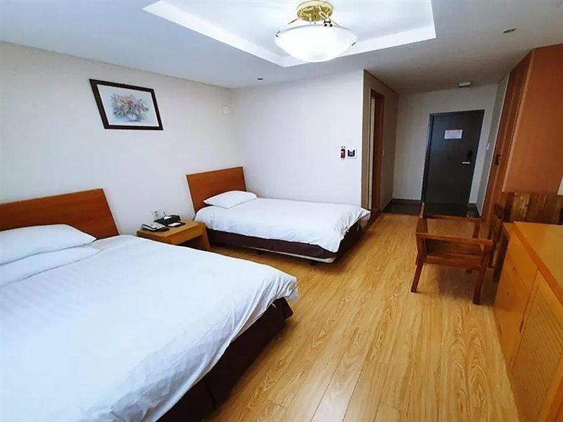 Jeju Parkside Tourist Hotel Εξωτερικό φωτογραφία